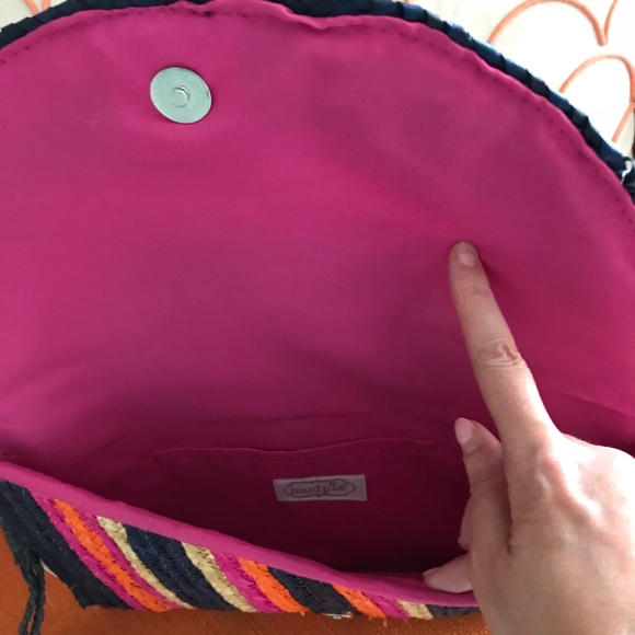 Stripe Straw envelope clutch in Pink/ Navy - Picture 4 of 8